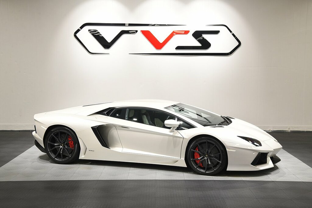 Lamborghini Aventador V12 Lp 700-4 White
