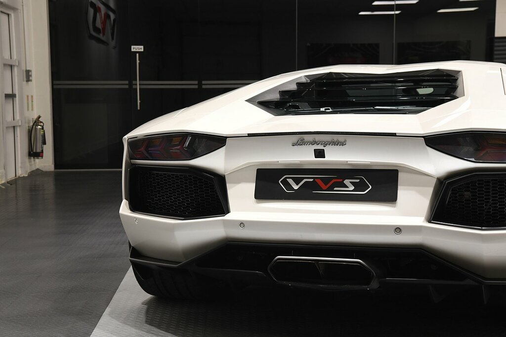 Lamborghini Aventador Lp 700-4 White #37
