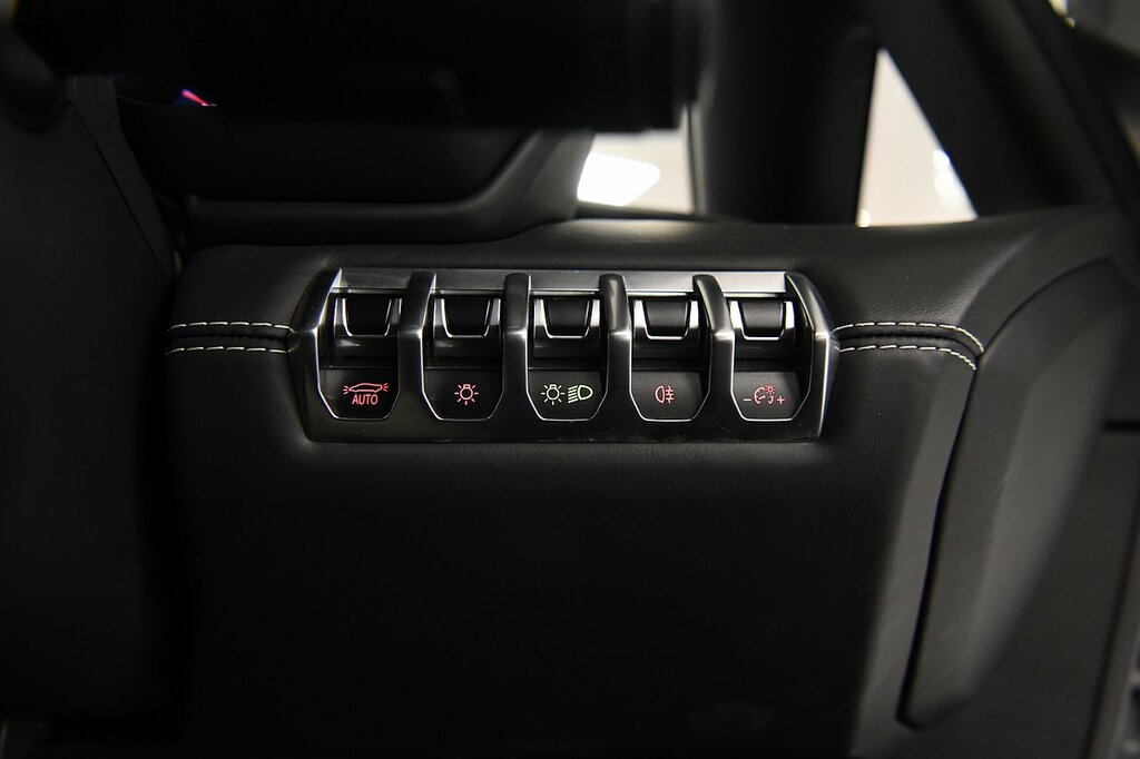 Lamborghini Aventador Lp 700-4 White #24