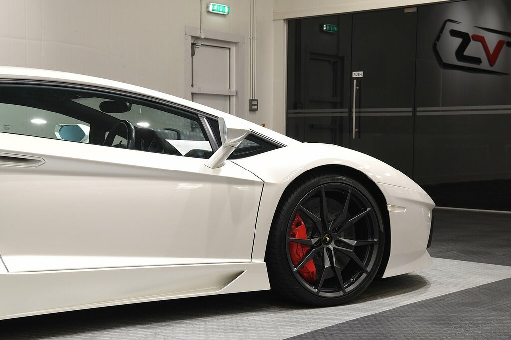 Lamborghini Aventador Lp 700-4 White #33