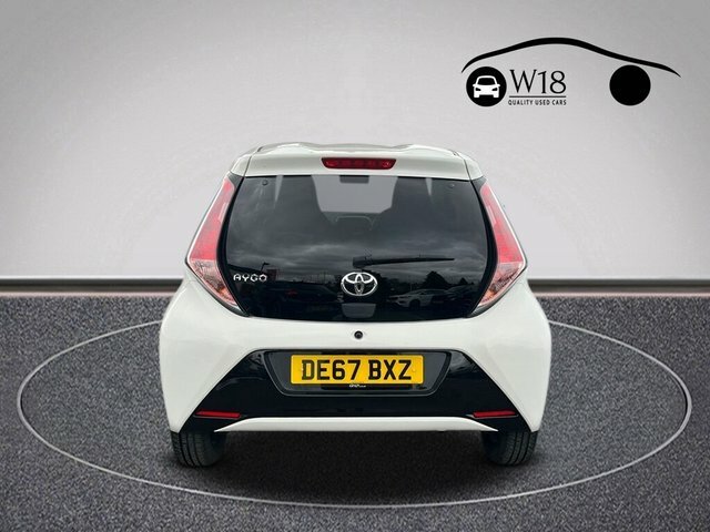 Toyota Aygo Vvt-i X-press Hatchback DE67BXZ White #4