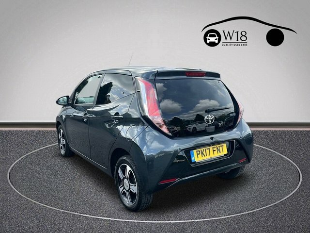 Toyota Aygo Vvt-i X-clusiv3 Hatchback PK17FNT Grey #6