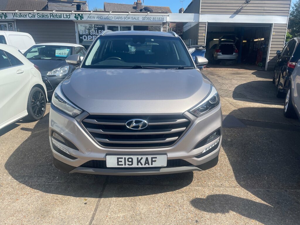 Hyundai Tucson 1.6 Gdi Blue Drive Se Nav Suv Eu E19KAF White #2