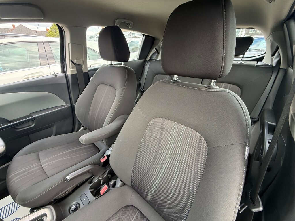 Chevrolet Aveo Aveo Ls Black #11