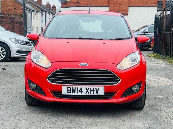 Ford Fiesta 1.25 Zetec Euro 5 Red