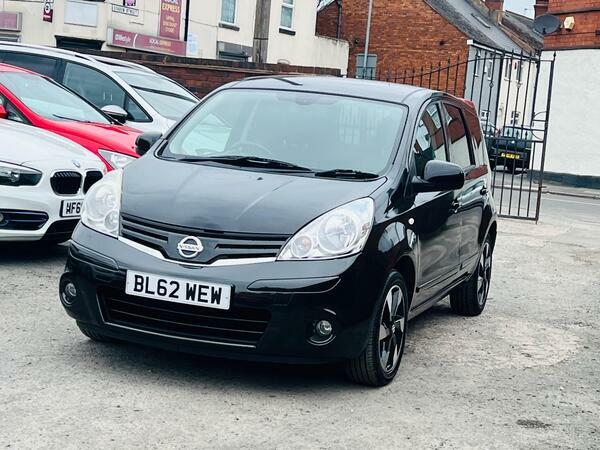 Nissan Note 1.6 16V N-tec Euro 5 Black