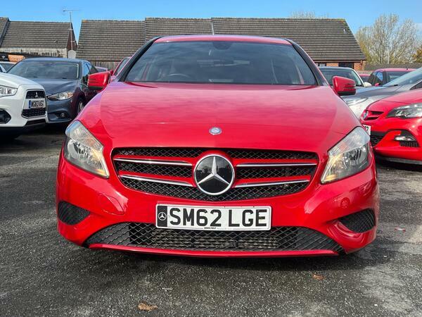 Mercedes-Benz A Class 1.5 A180 Cdi Blueefficiency Se Euro 5 Ss Red #3