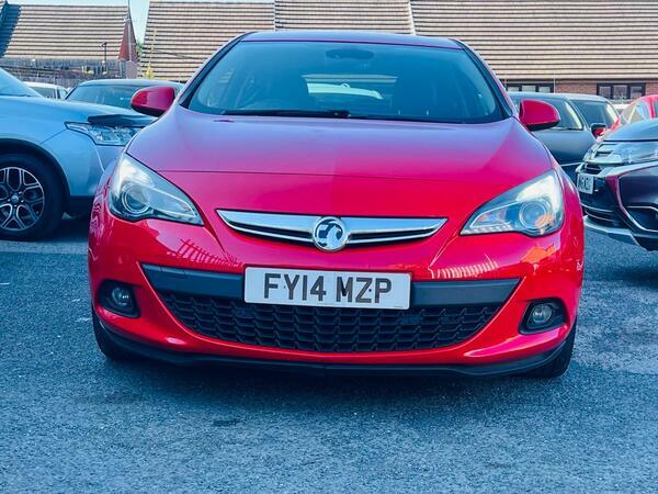 Vauxhall Astra GTC 1.4T Sri Euro 5 Red #2