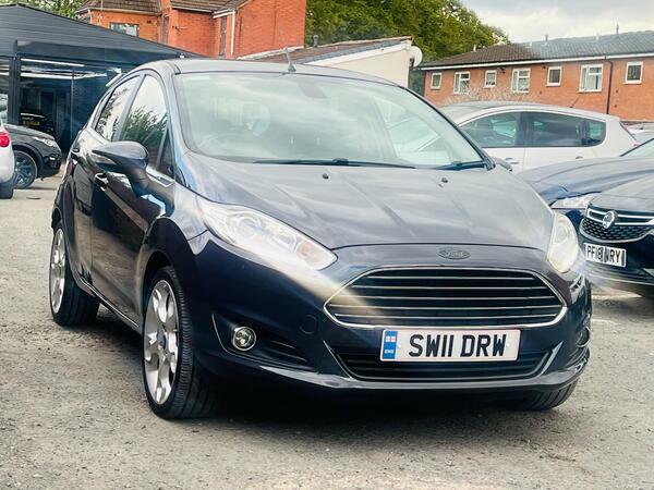 Ford Fiesta 1.6 Titanium Powershift Euro 5 SW11DRW Grey #2