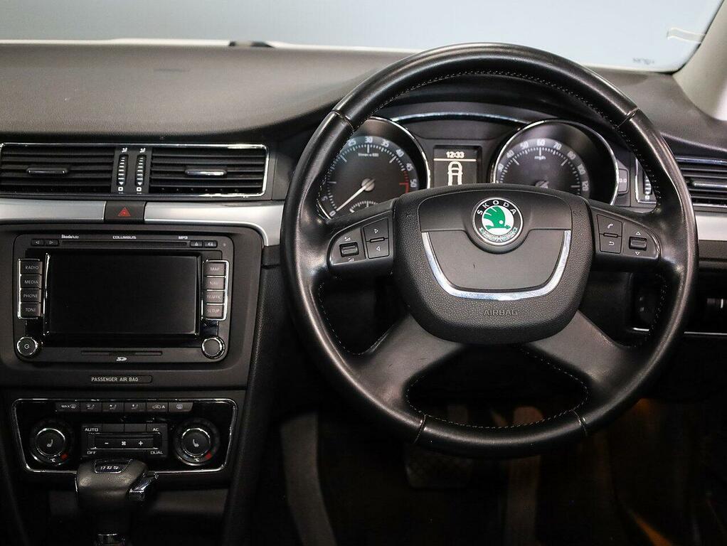 Skoda Superb 2.0 Se Tdi Silver #14