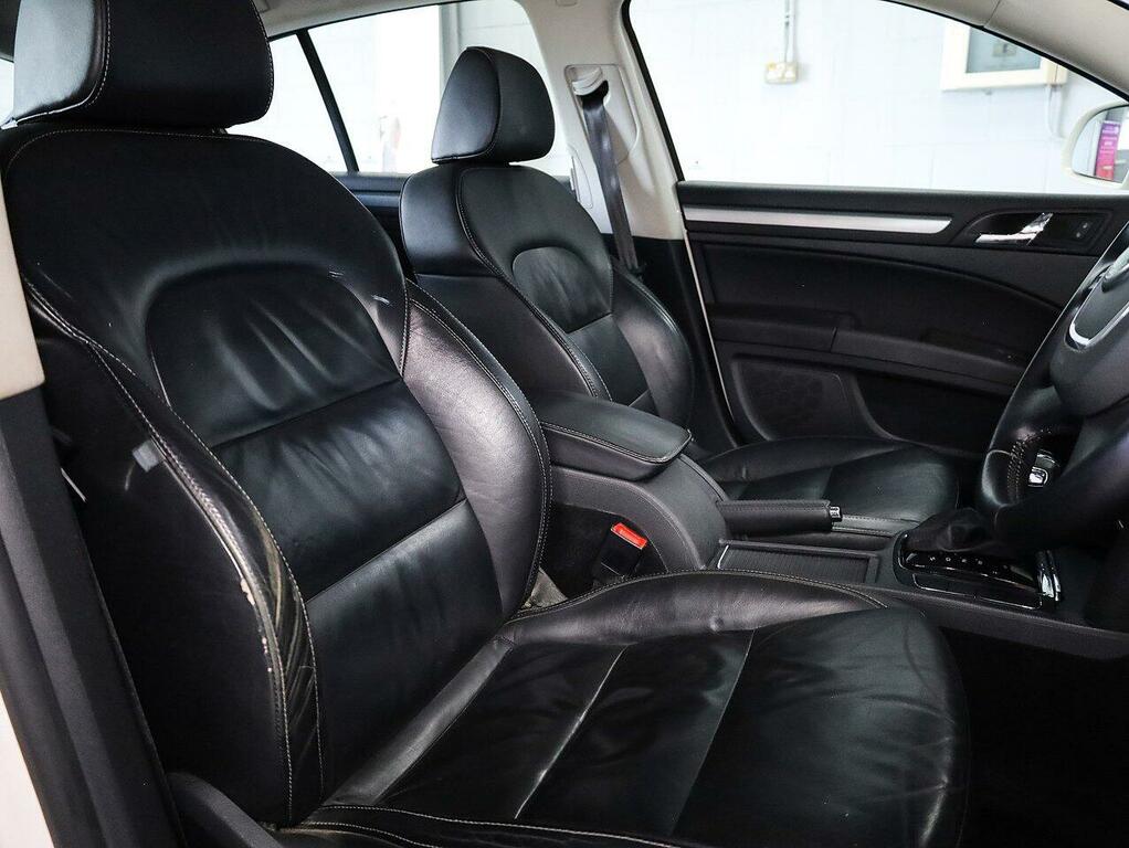 Skoda Superb 2.0 Se Tdi Silver #13