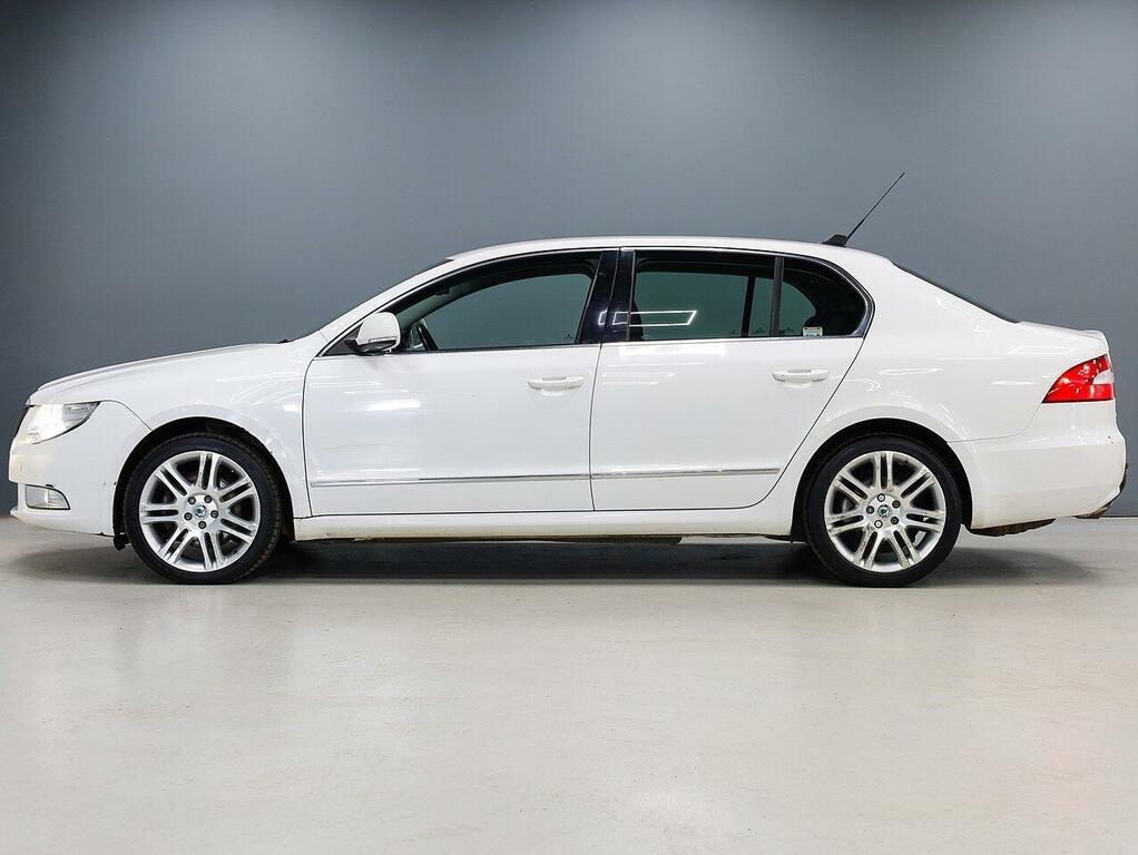 Skoda Superb 2.0 Se Tdi Silver #6