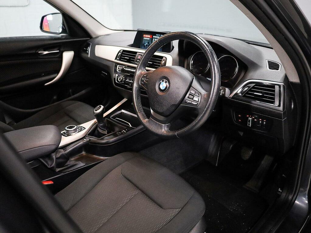 BMW 1 Series 116D Se Business Hatchback FL19MHX Grey #4