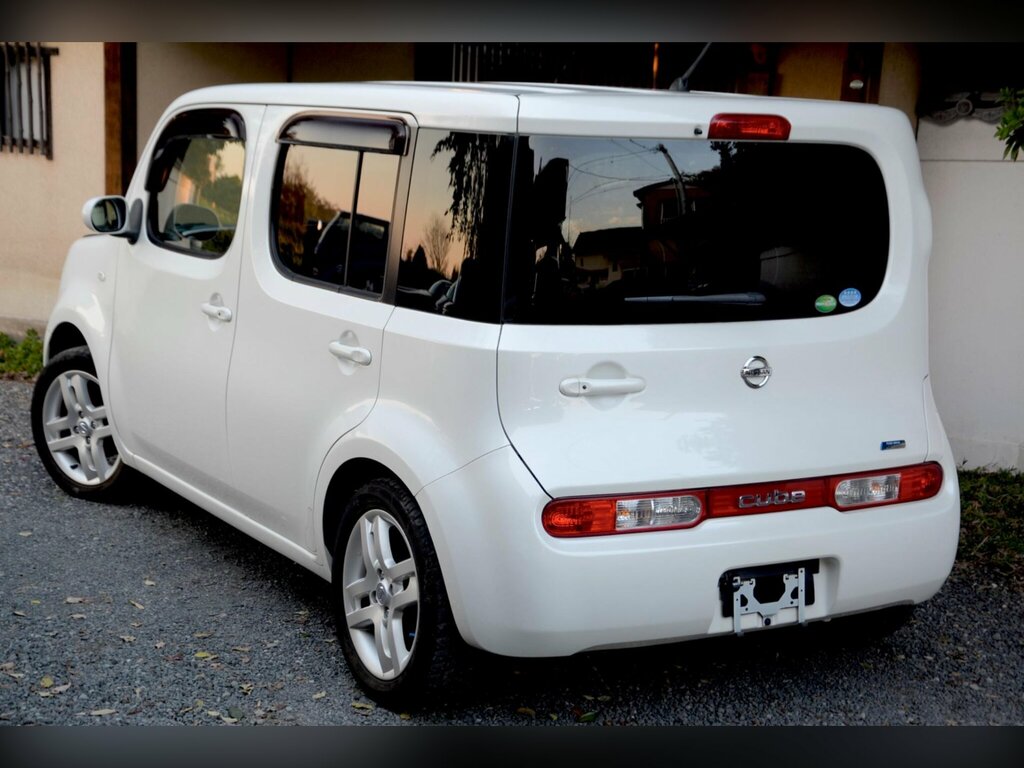 Nissan Cube Hatchback Brown #12