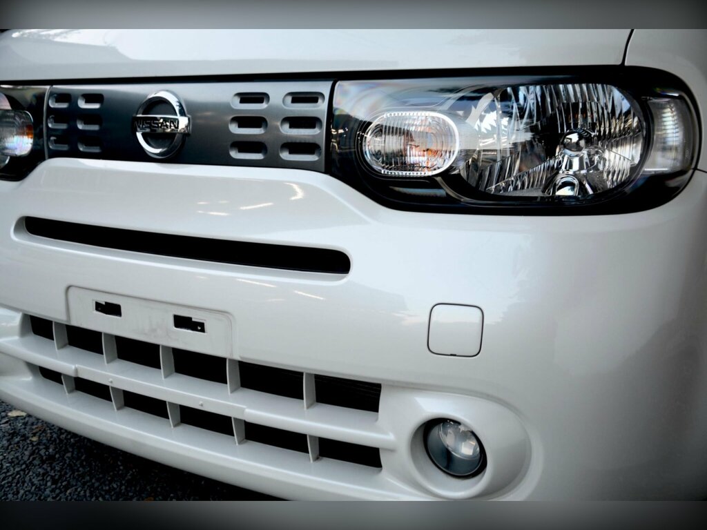 Nissan Cube Hatchback Brown #17