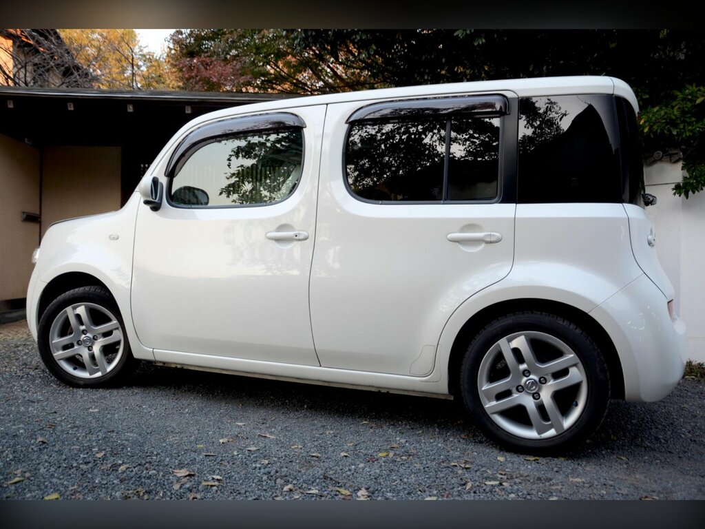 Nissan Cube Hatchback Brown #15