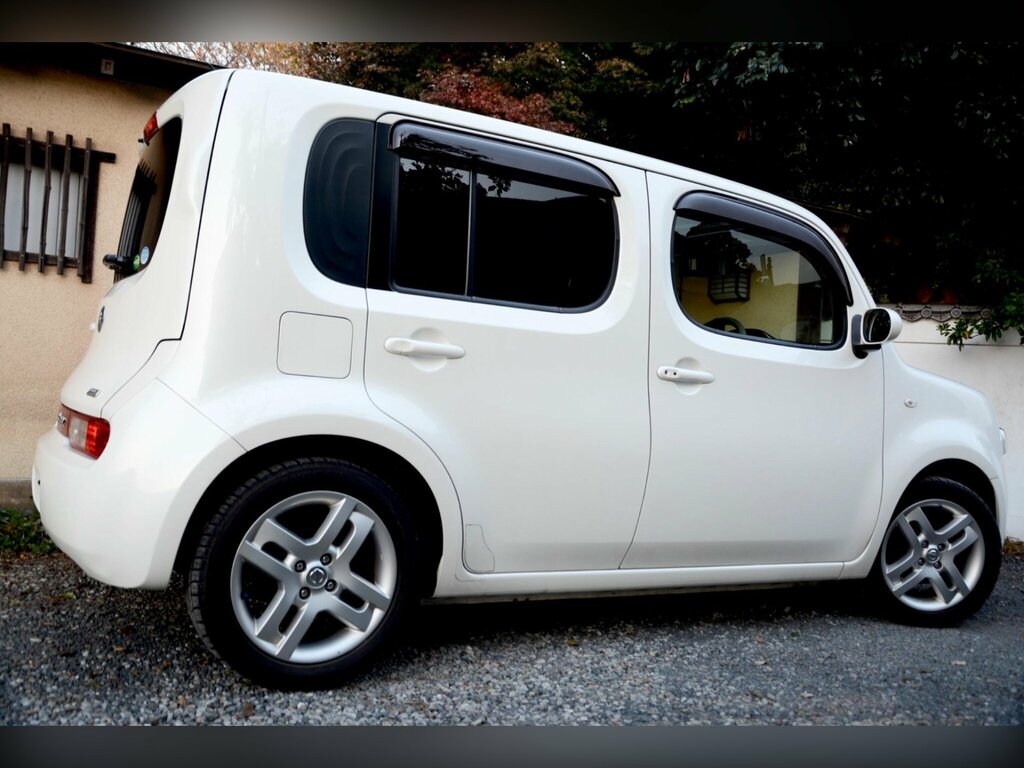 Nissan Cube Hatchback Brown #8