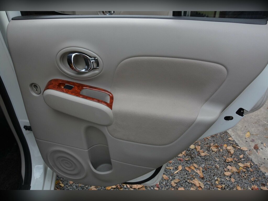 Nissan Cube Hatchback Brown #23