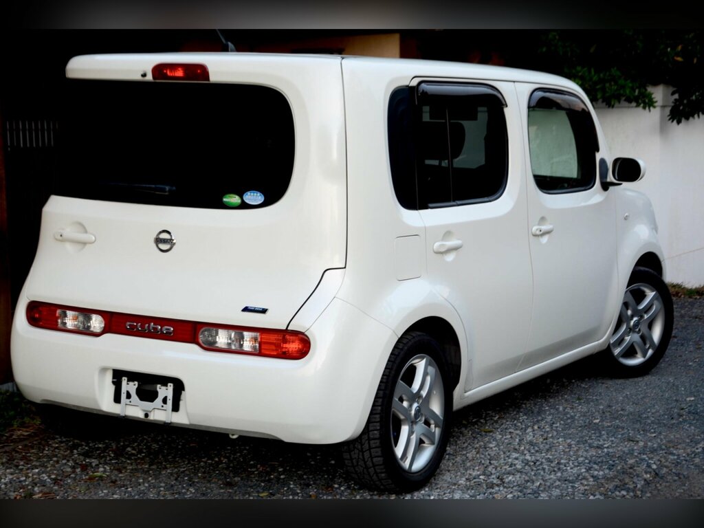 Nissan Cube Hatchback Brown #5