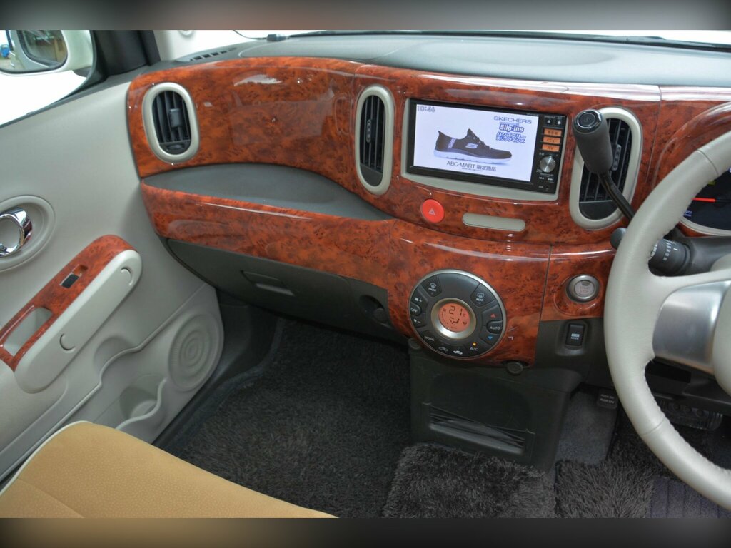 Nissan Cube Hatchback Brown #26