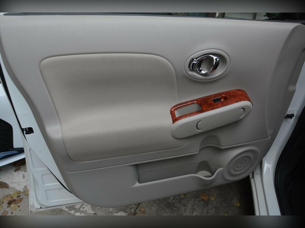 Nissan Cube Hatchback Brown #27