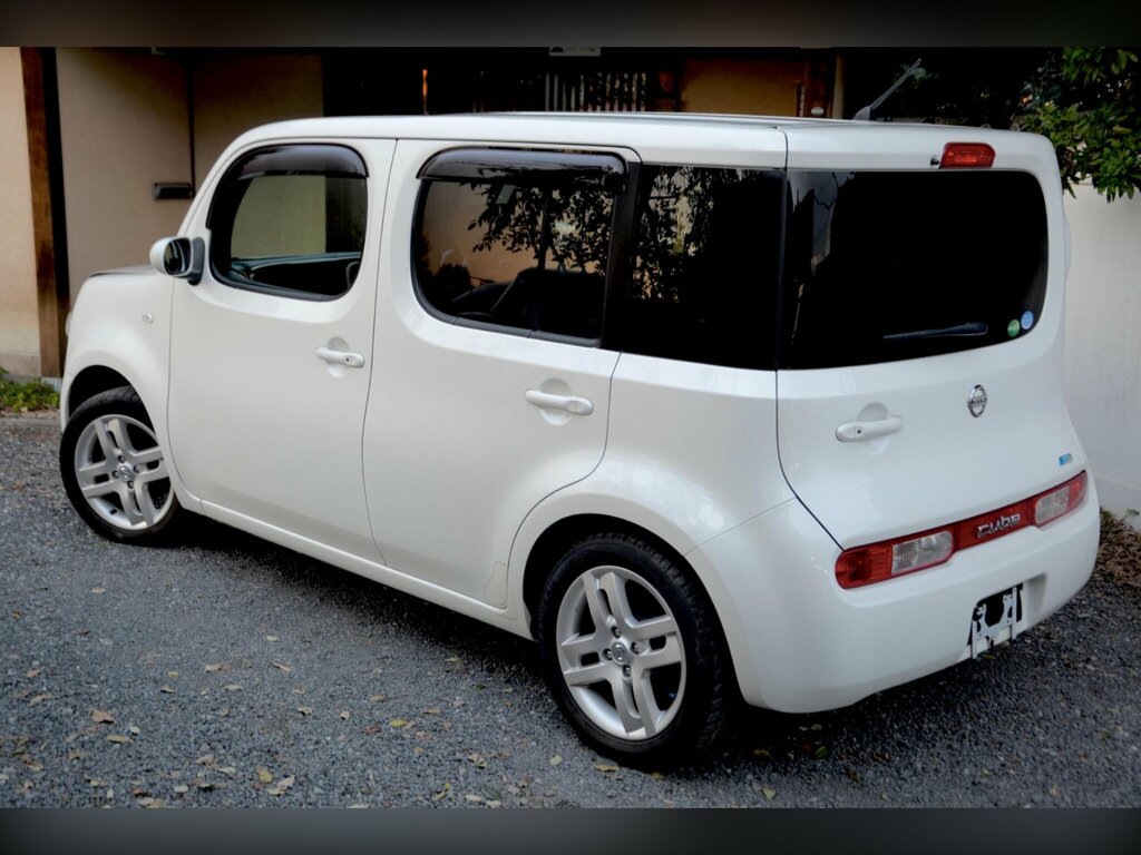 Nissan Cube Hatchback Brown #11