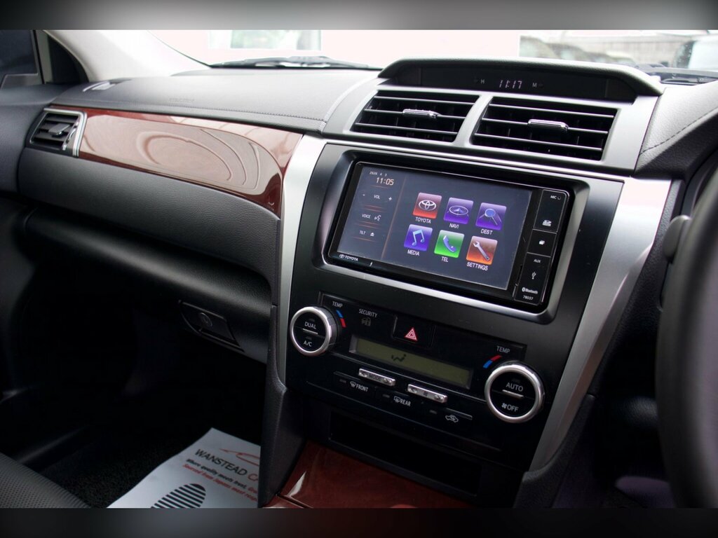 Toyota Camry Excel White #21