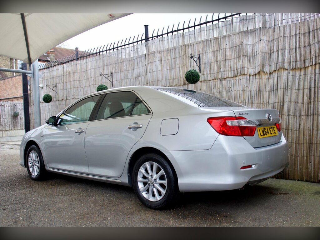 Toyota Camry Excel White #5