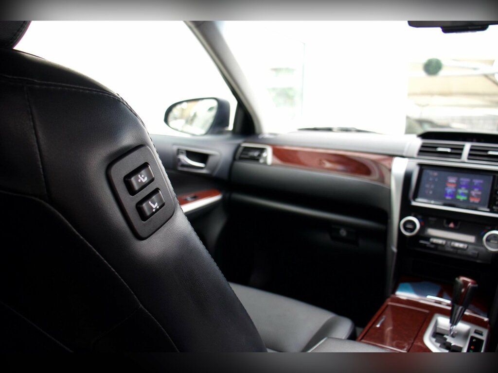 Toyota Camry Excel White #19