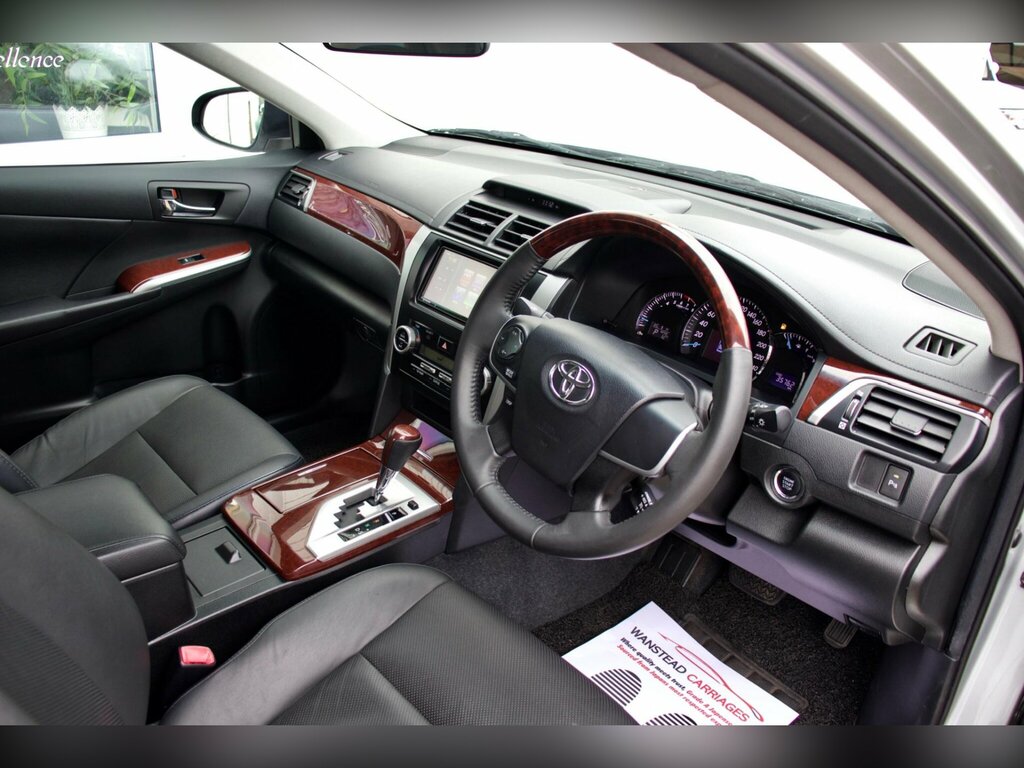 Toyota Camry Excel White #11