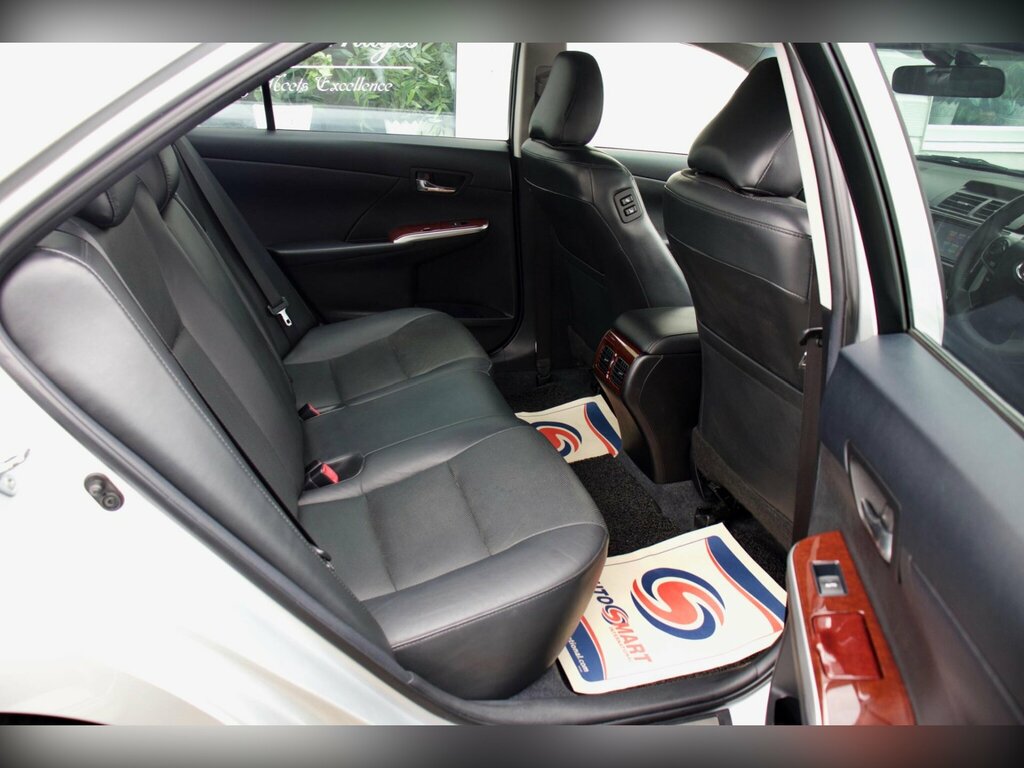 Toyota Camry Excel White #13