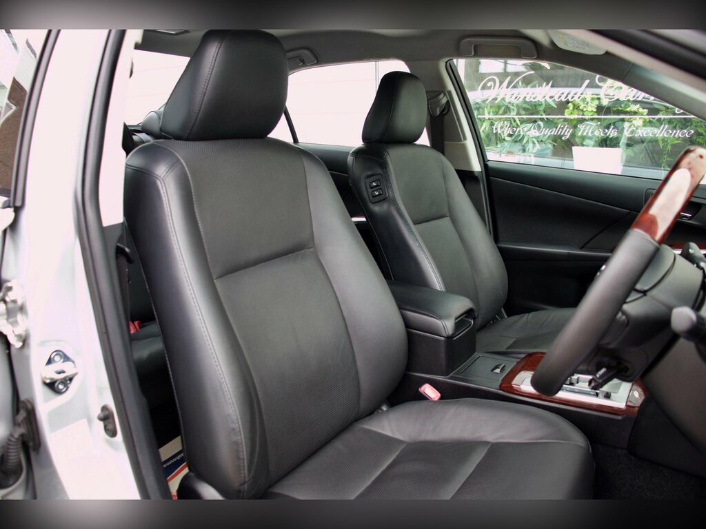Toyota Camry Excel White #12