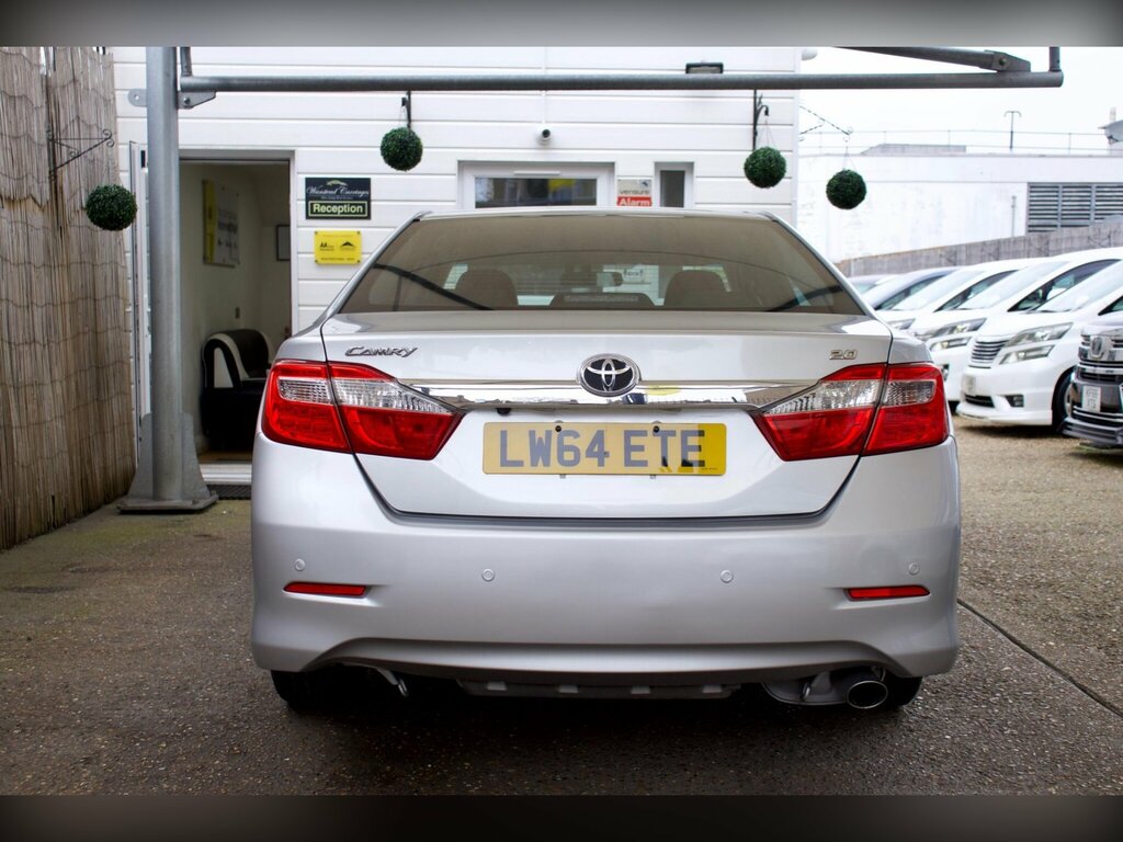 Toyota Camry Excel White #10