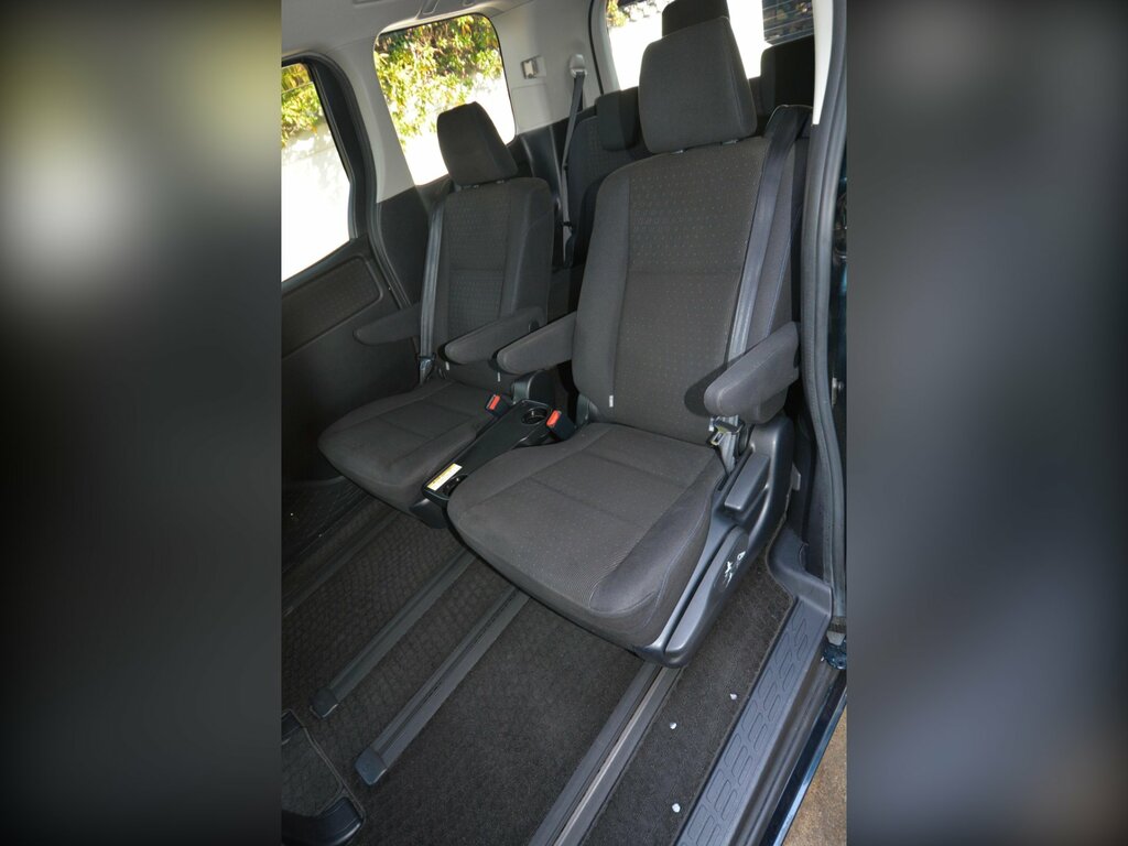 Toyota Voxy Eletricdoorlowmilesulez Black #27