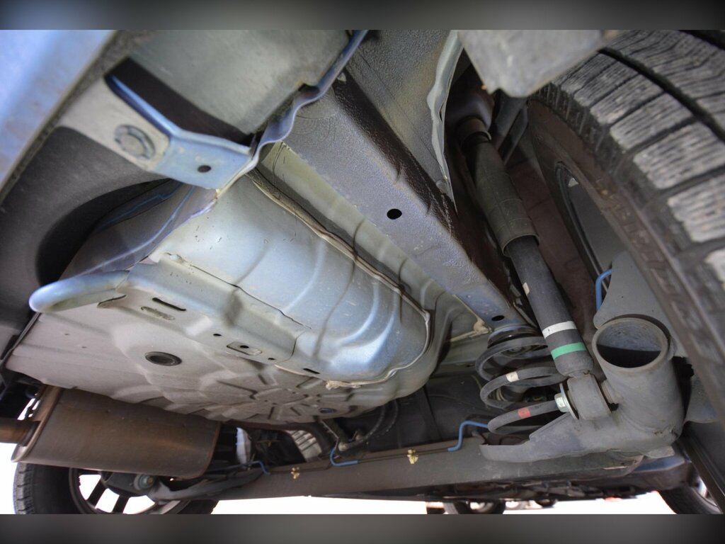 Nissan Cube 1.5X Well Cab Front Lift Seat-ulez White #38