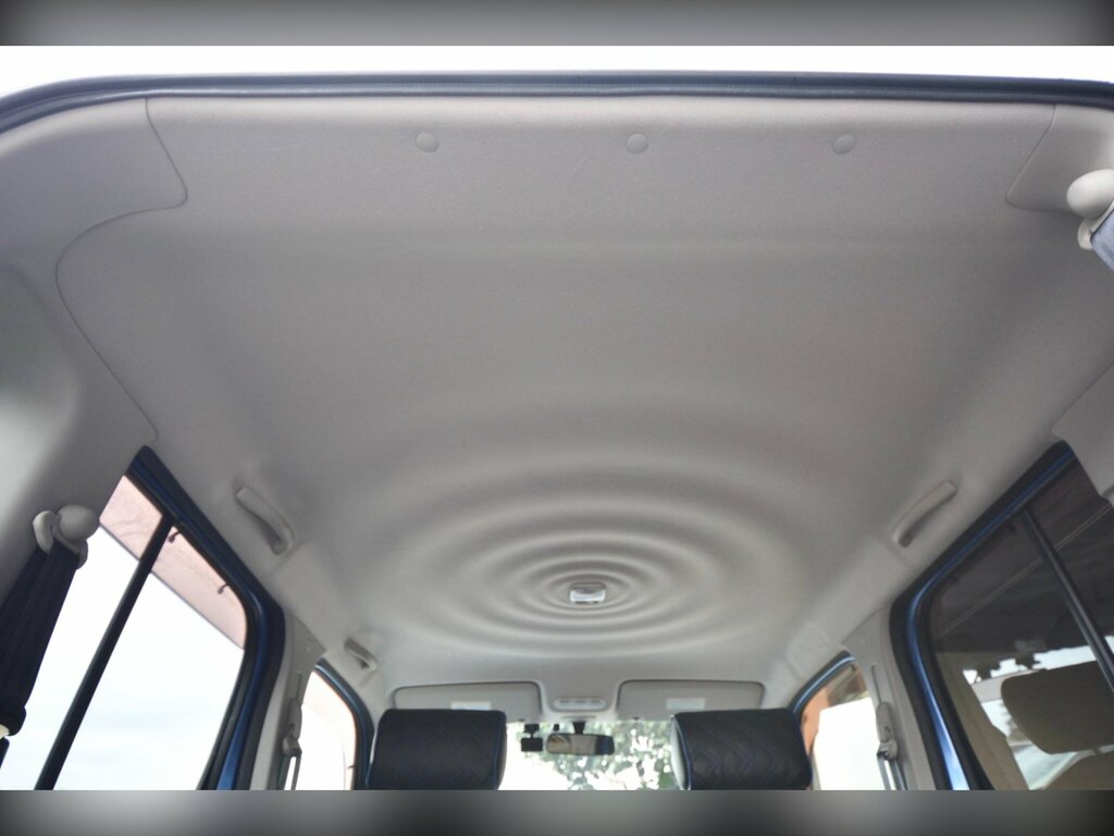 Nissan Cube 1.5X Well Cab Front Lift Seat-ulez White #28