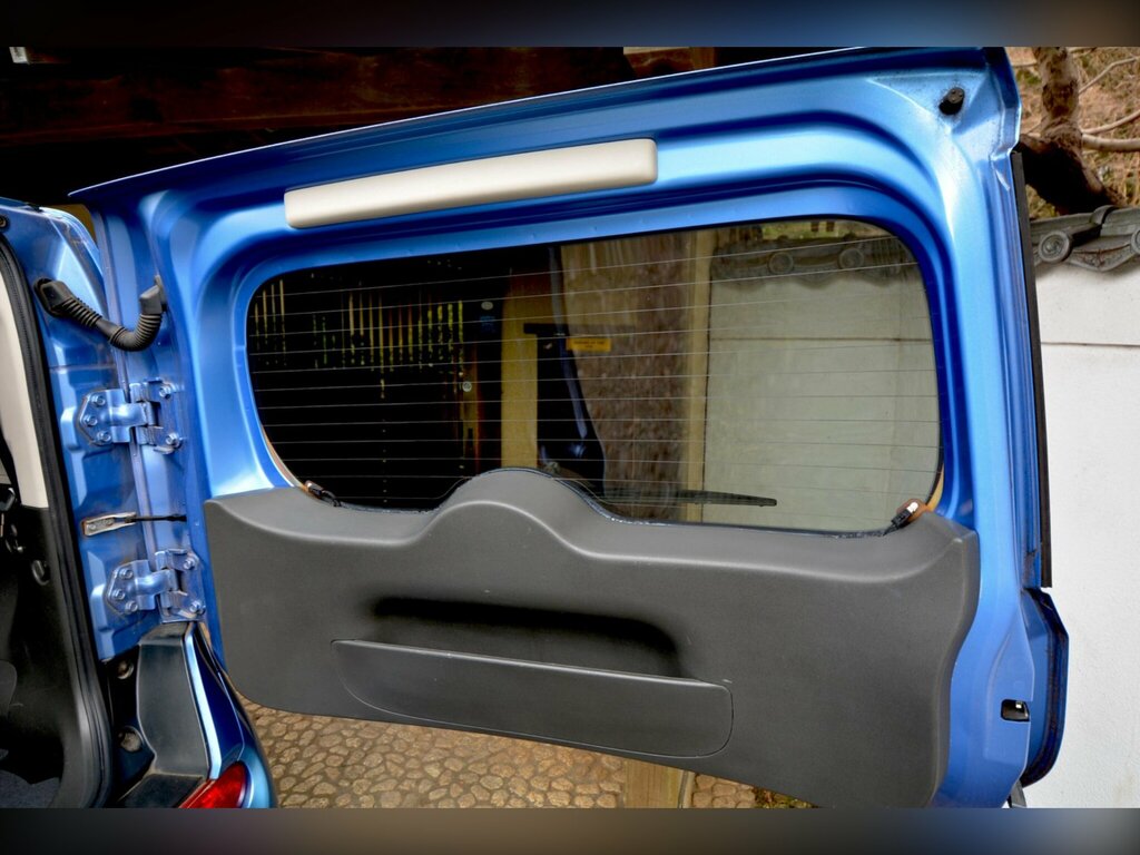 Nissan Cube 1.5X Well Cab Front Lift Seat-ulez White #29
