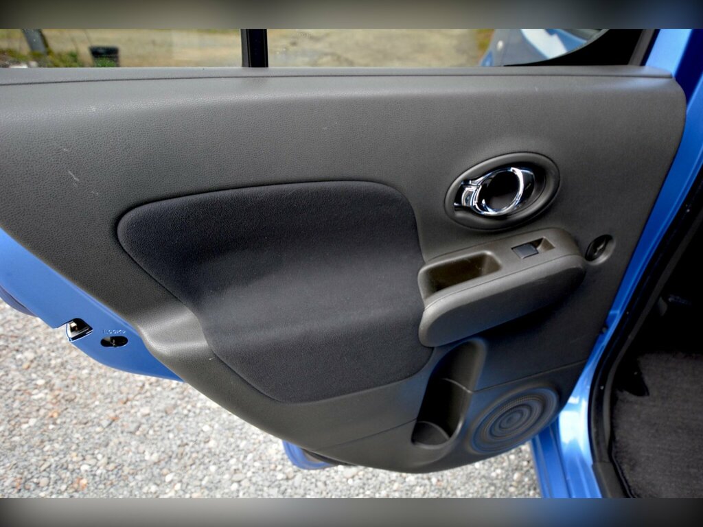 Nissan Cube 1.5X Well Cab Front Lift Seat-ulez White #25