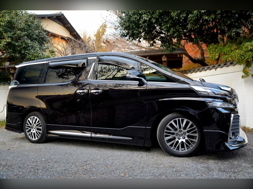 Toyota Vellfire Hybrid Black #5