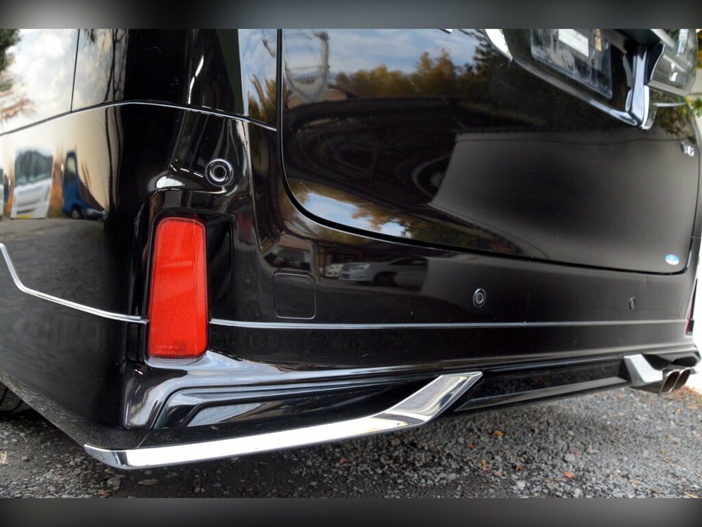 Toyota Vellfire Hybrid Black #17