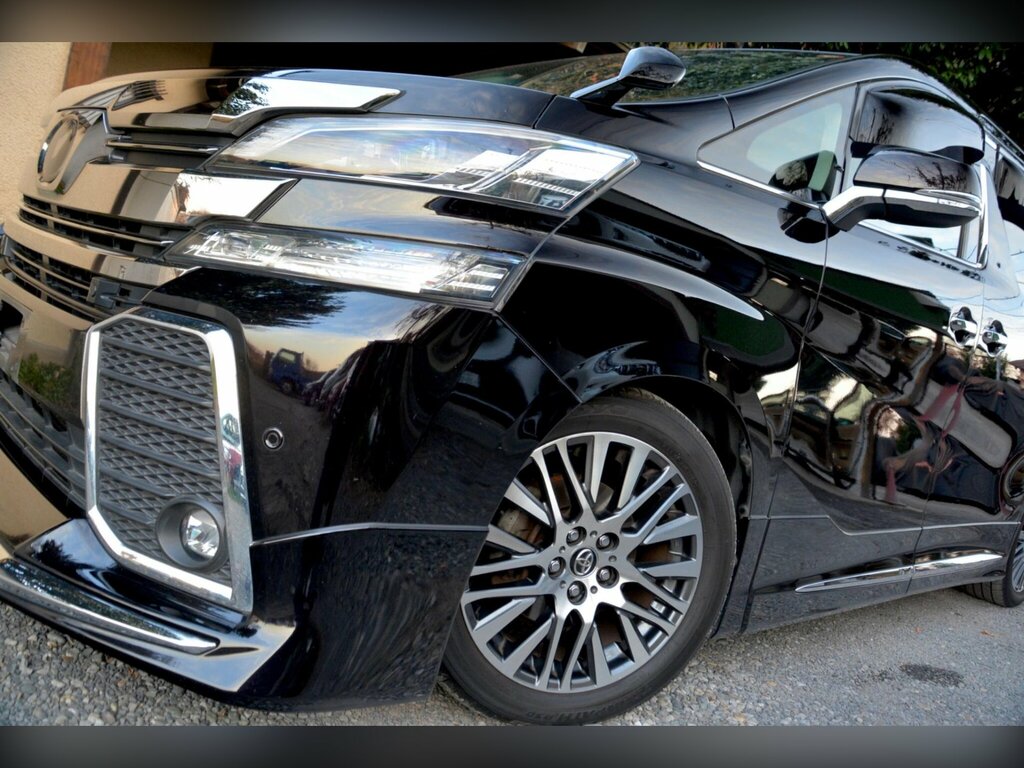 Toyota Vellfire Hybrid Black #20