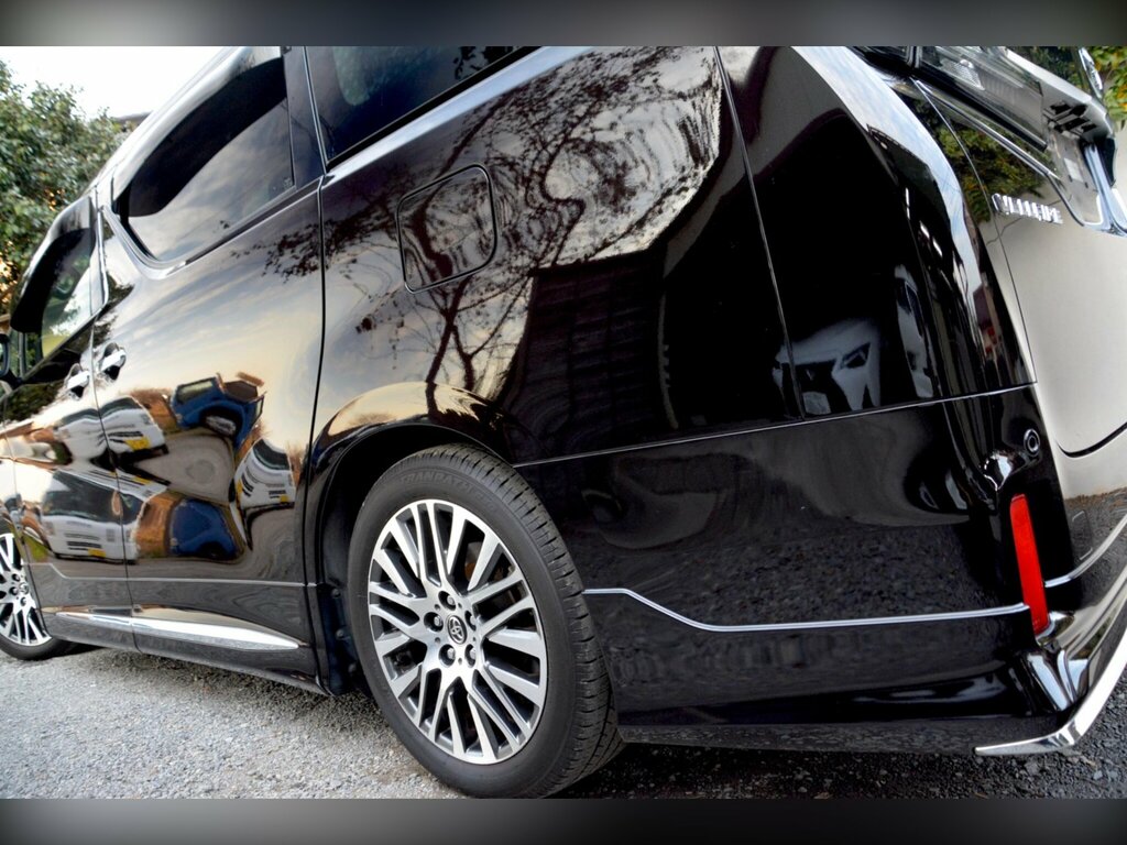Toyota Vellfire Hybrid Black #16