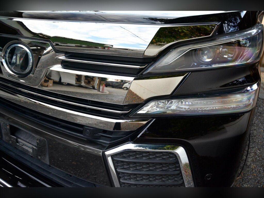 Toyota Vellfire Hybrid Black #22