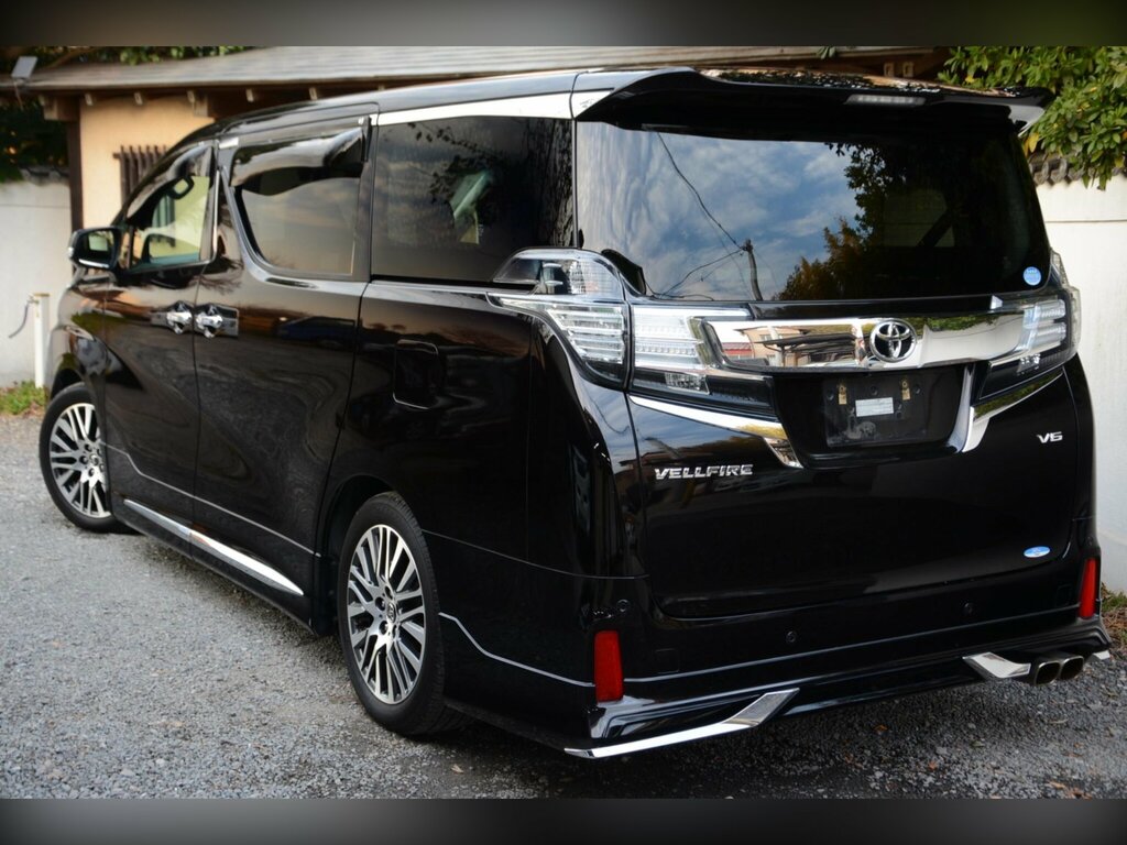 Toyota Vellfire Hybrid Black #13