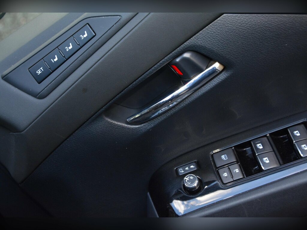 Toyota Vellfire Hybrid Black #52