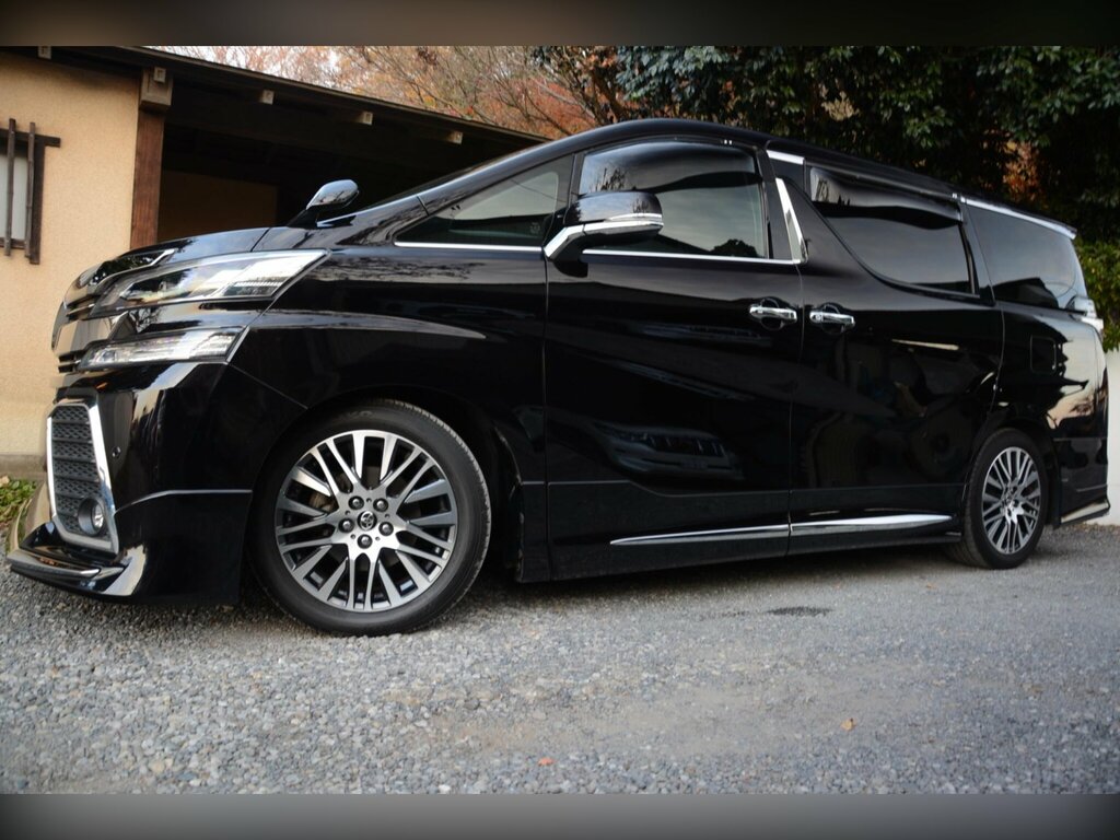 Toyota Vellfire Hybrid Black #12