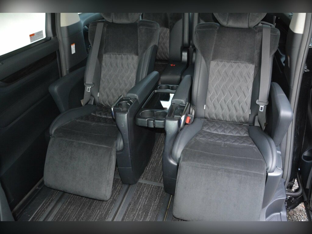 Toyota Vellfire Hybrid Black #3