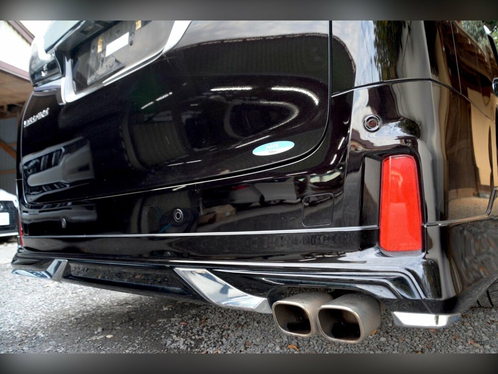 Toyota Vellfire Hybrid Black #18