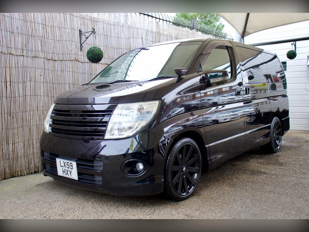 Nissan Elgrand 2.5 Service Records-eight Seater-ulez Black