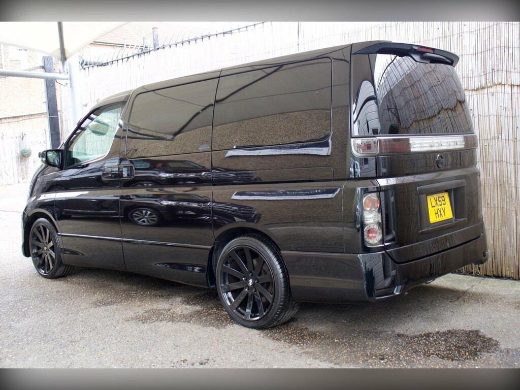 Nissan Elgrand 2.5 Service Records-eight Seater-ulez Black #2